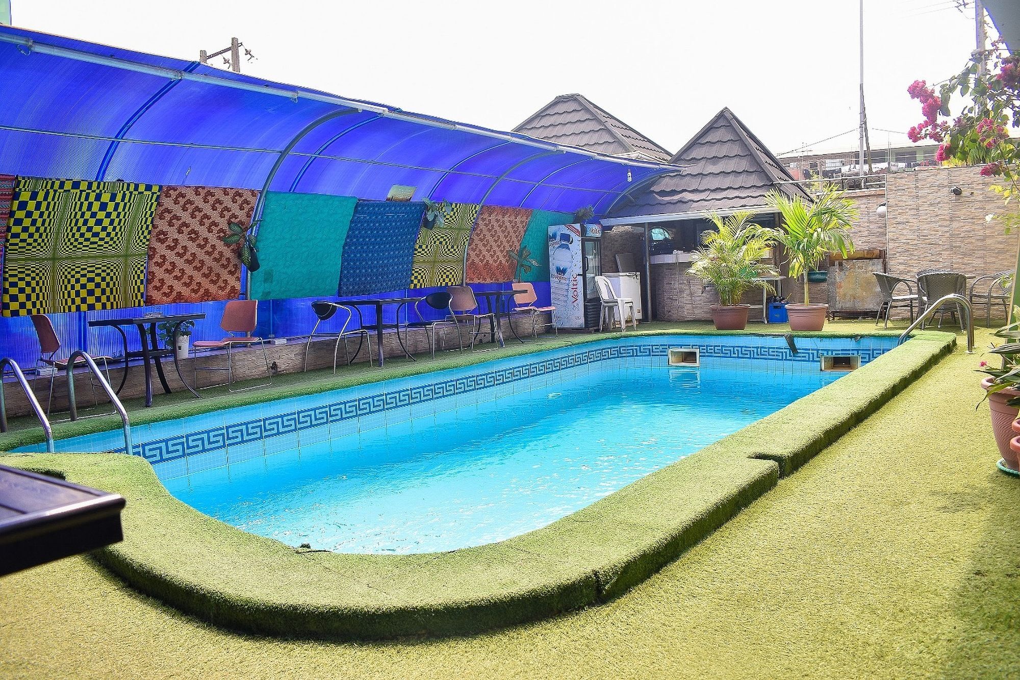 ดูบลินา สวีท Hotel Festac Town ภายนอก รูปภาพ